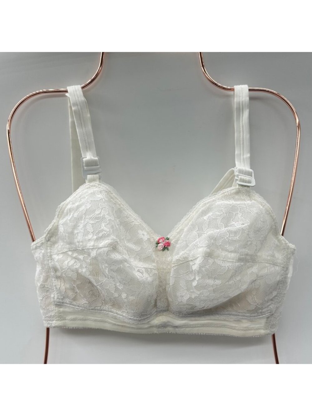 Vintage Pennyrich White Lace Bra 26D With Floral Accent Adjustable Straps